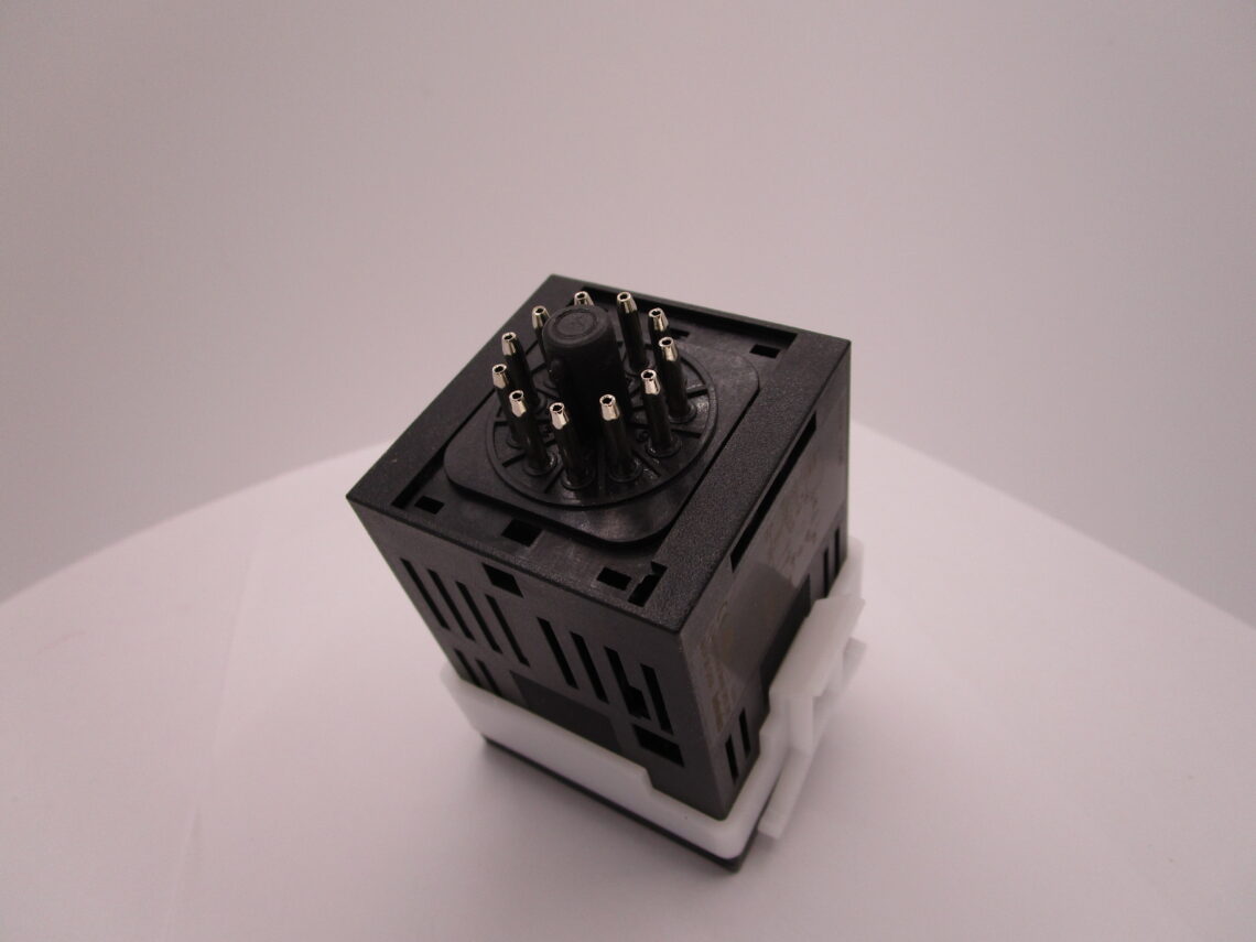 AUTONICS TK4SP-14SN TEMPERATURE CONTROLLER - Image 4