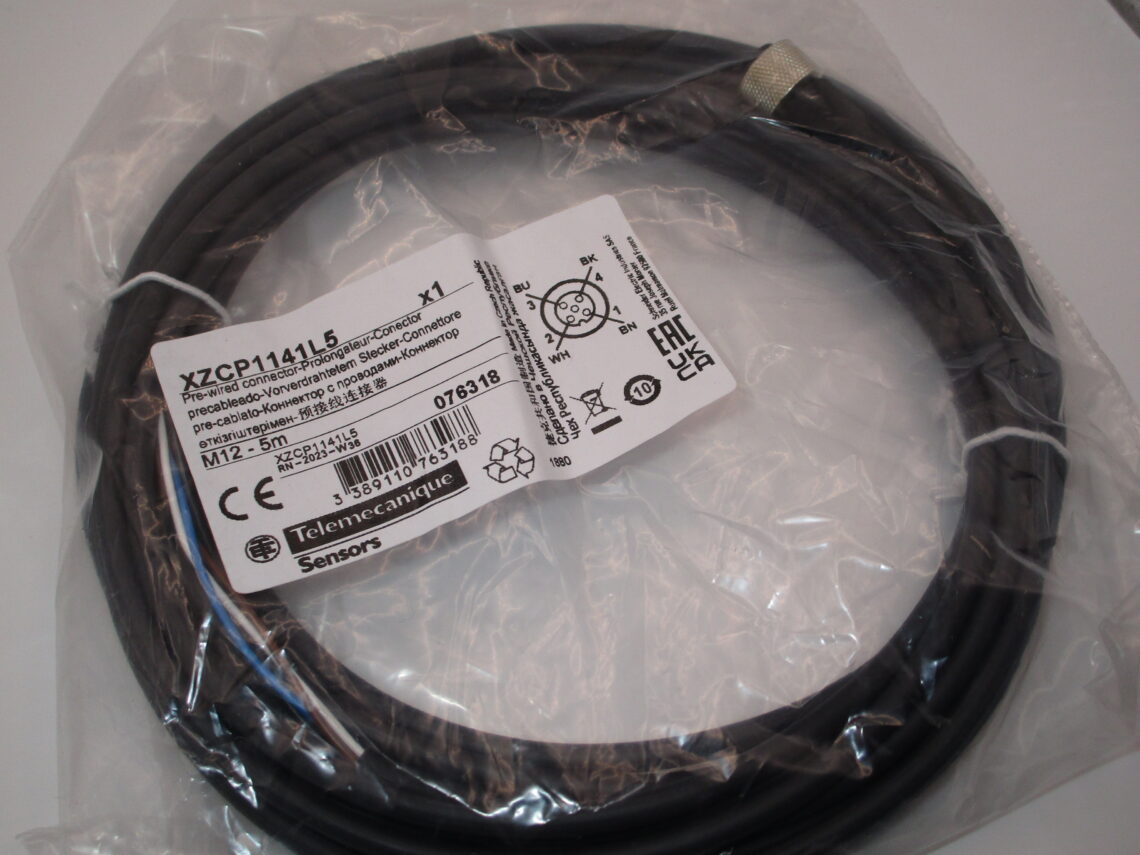 Telemecanique XZCP1141L5 Connector - Image 2