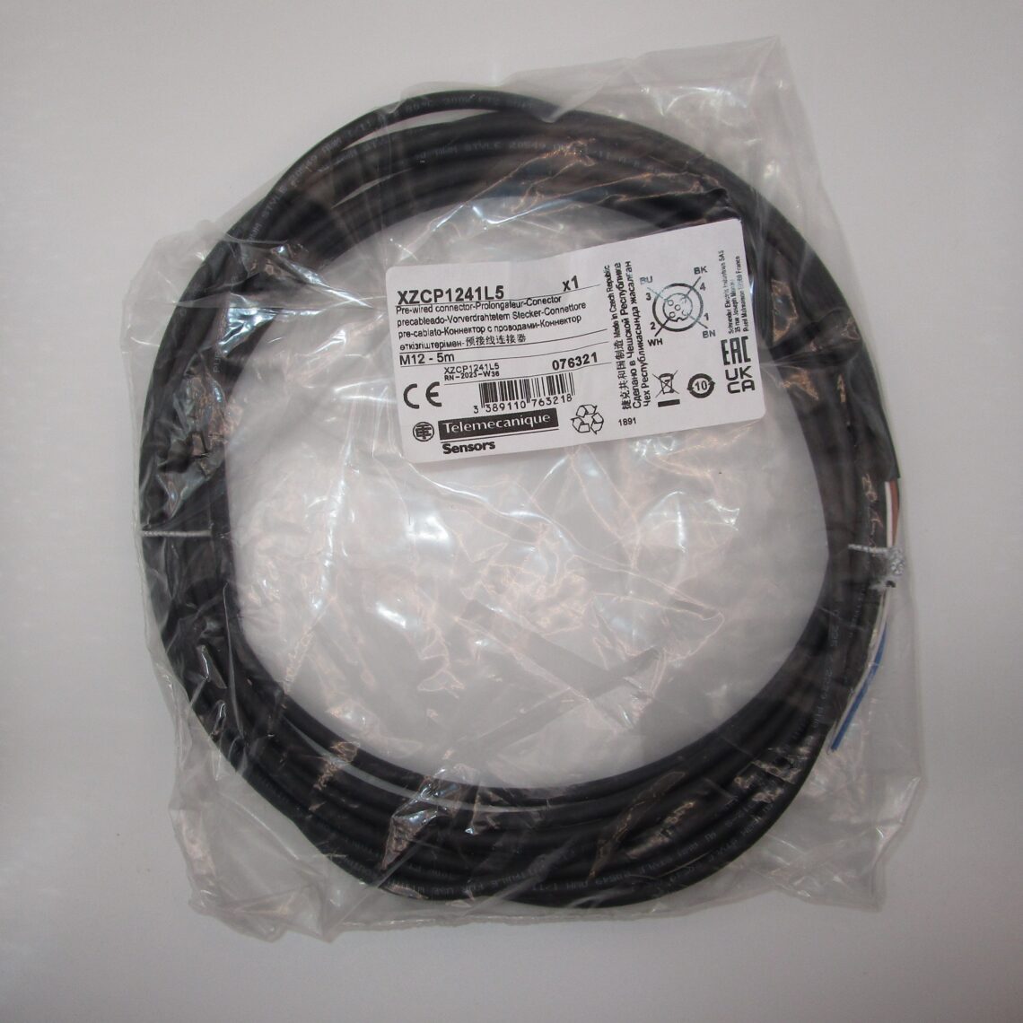 Telemecanique XZCP1241L5 Connector