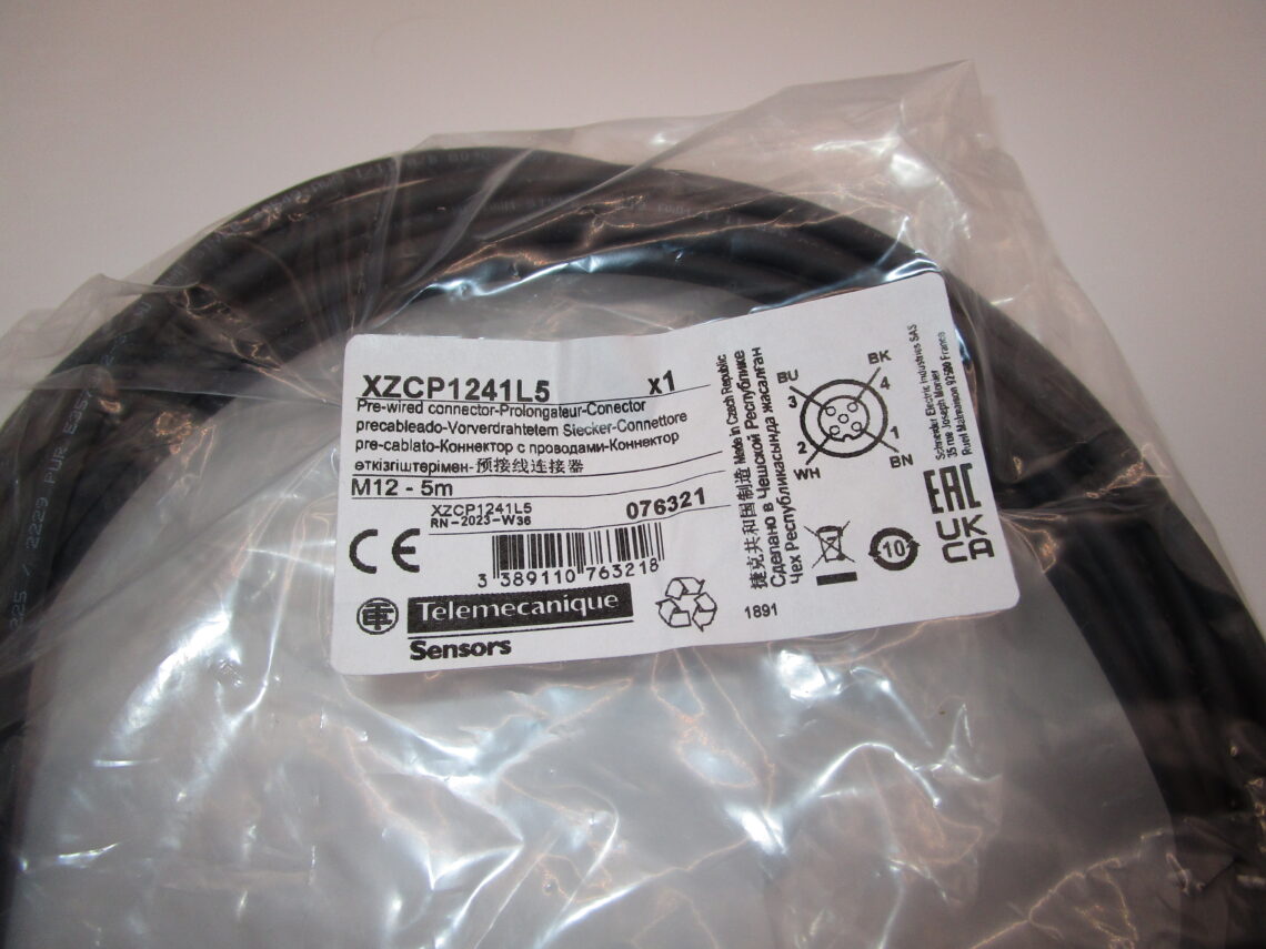 Telemecanique XZCP1241L5 Connector - Image 2