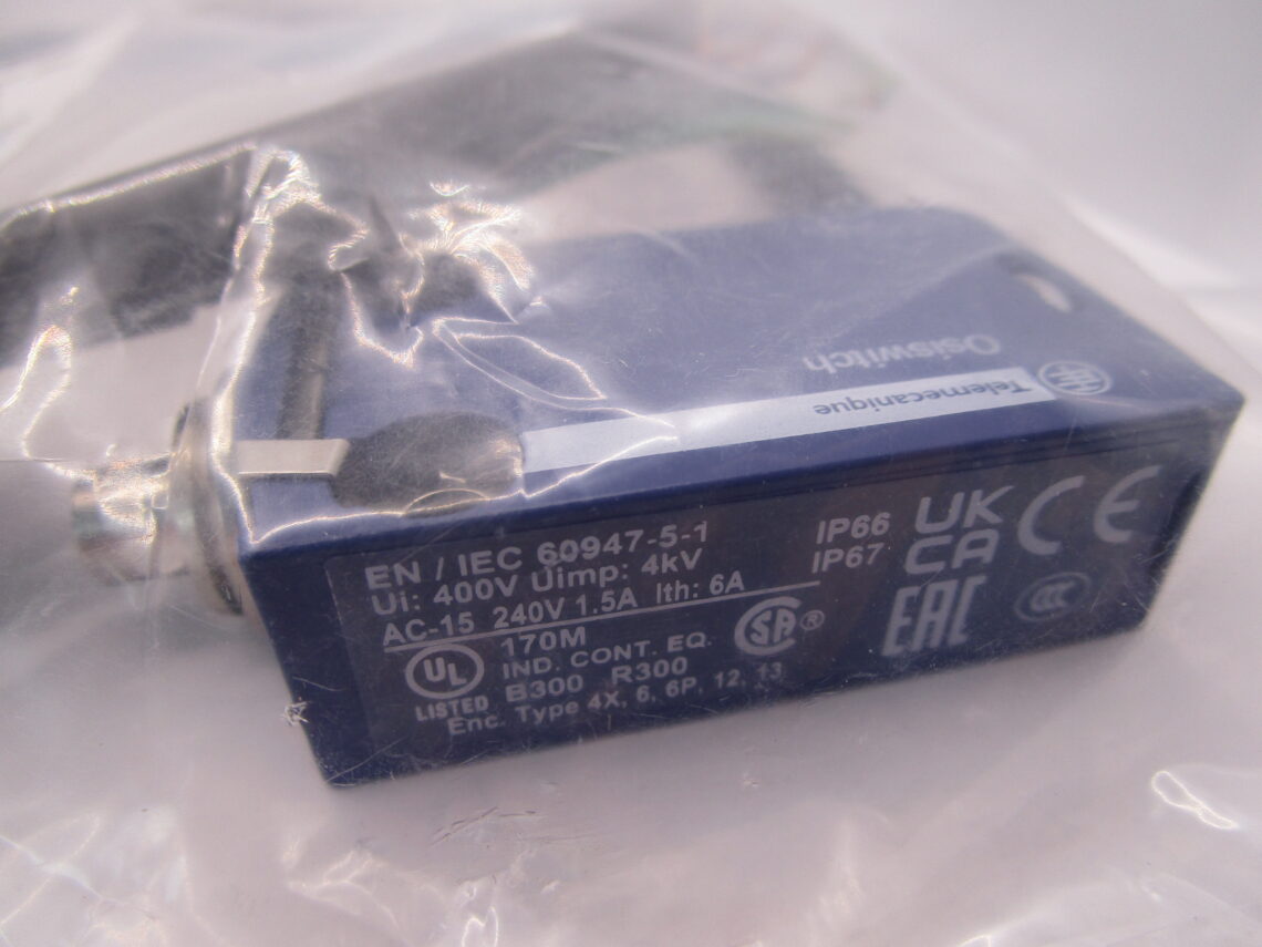 TELEMECANIQUE XCMD2110L1 Limit switch - Image 3