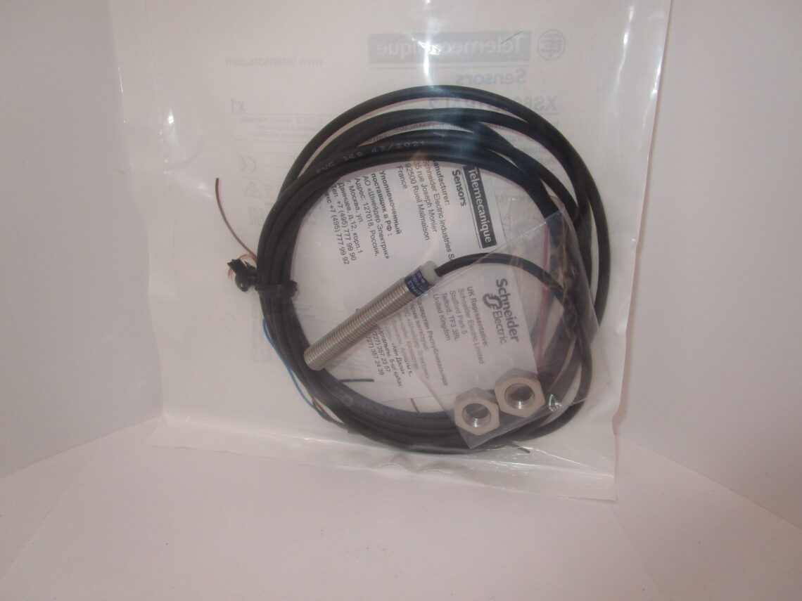 TELEMECANIQUE XS608B1PAL2 Inductive sensor - Image 2
