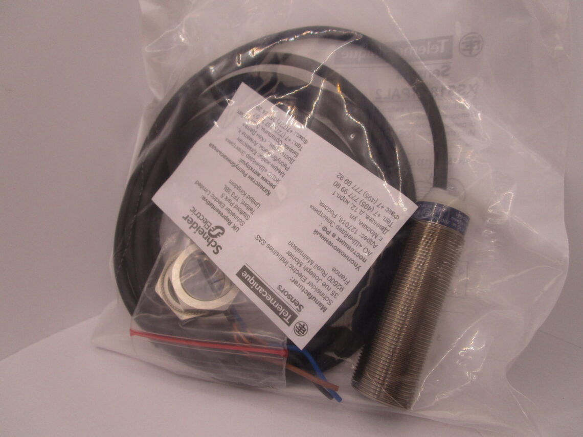 TELEMECANIQUE XS618B1PAL2 Inductive sensor - Image 3