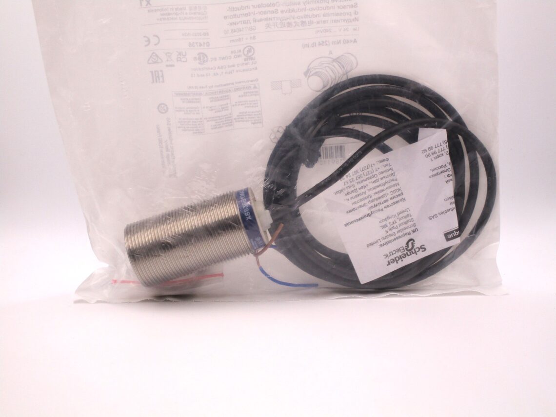 TELEMECANIQUE XS630B1MAL2 Inductive proximity sensor - Image 2